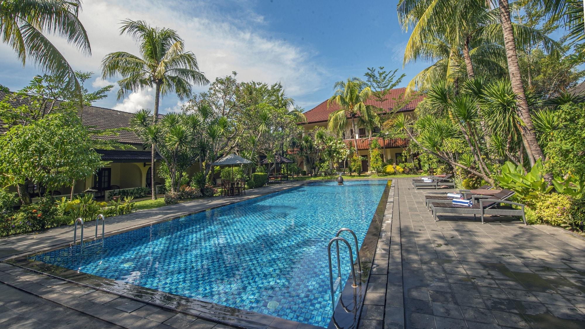 Lombok Garden Hotel Матарам Экстерьер фото