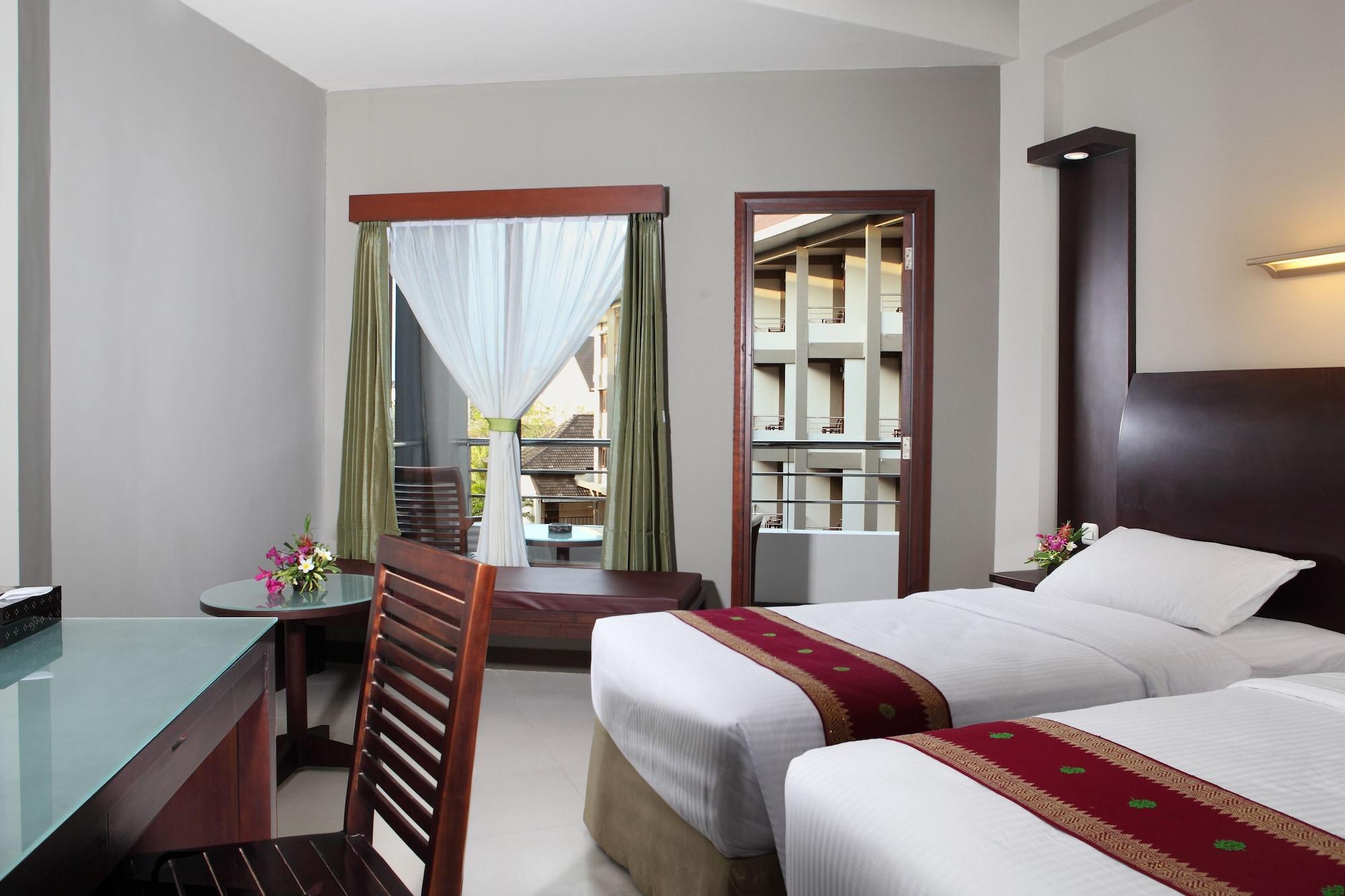 Lombok Garden Hotel Матарам Экстерьер фото