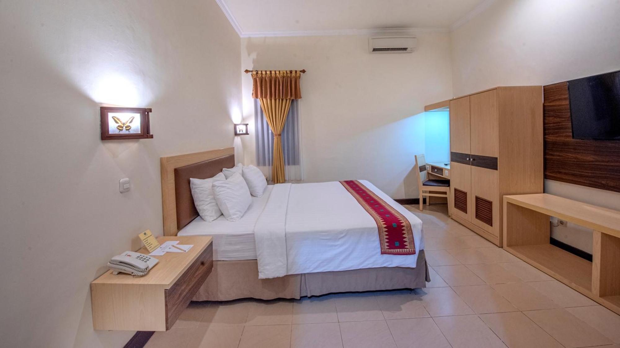 Lombok Garden Hotel Матарам Экстерьер фото