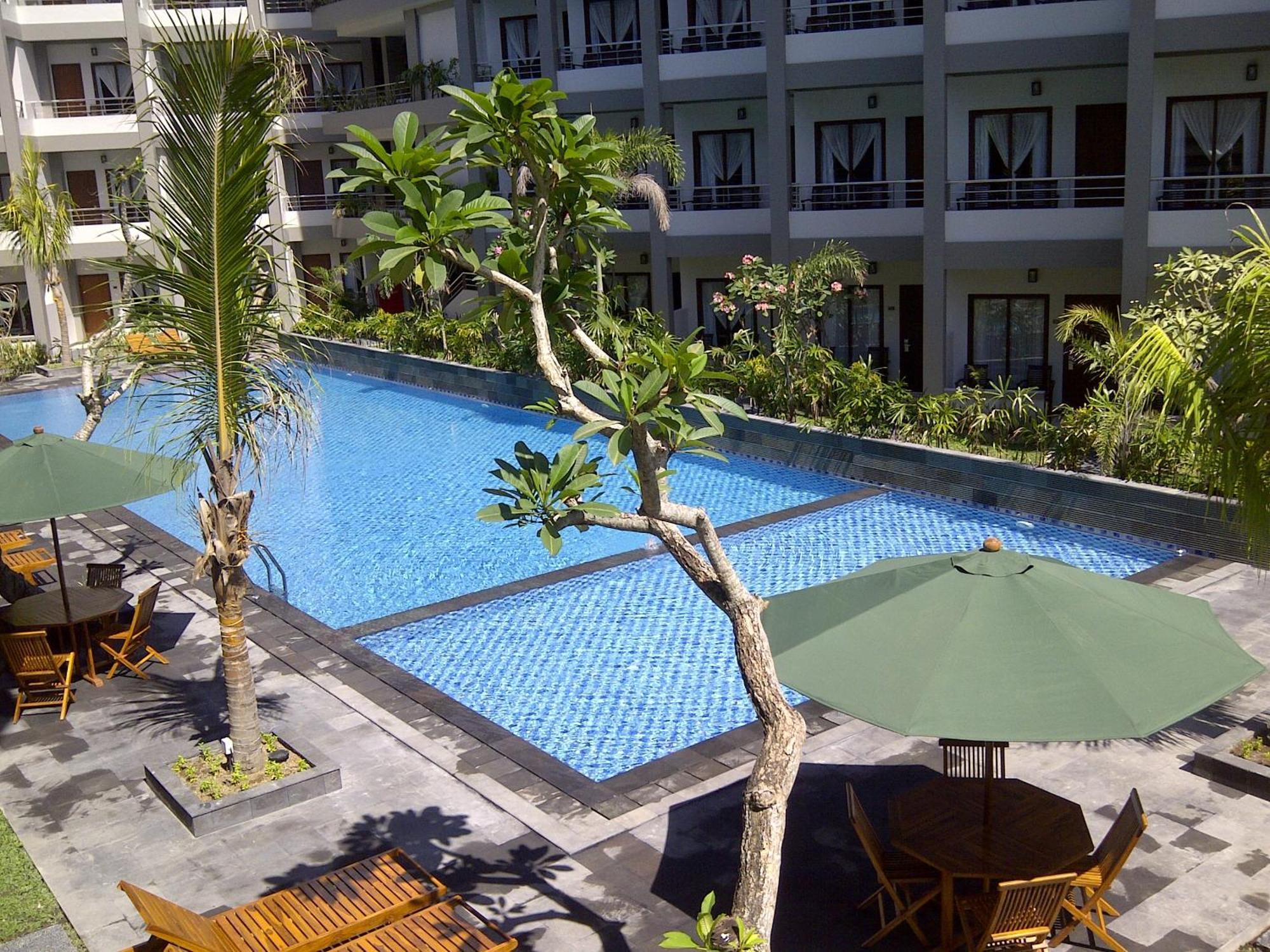 Lombok Garden Hotel Матарам Экстерьер фото