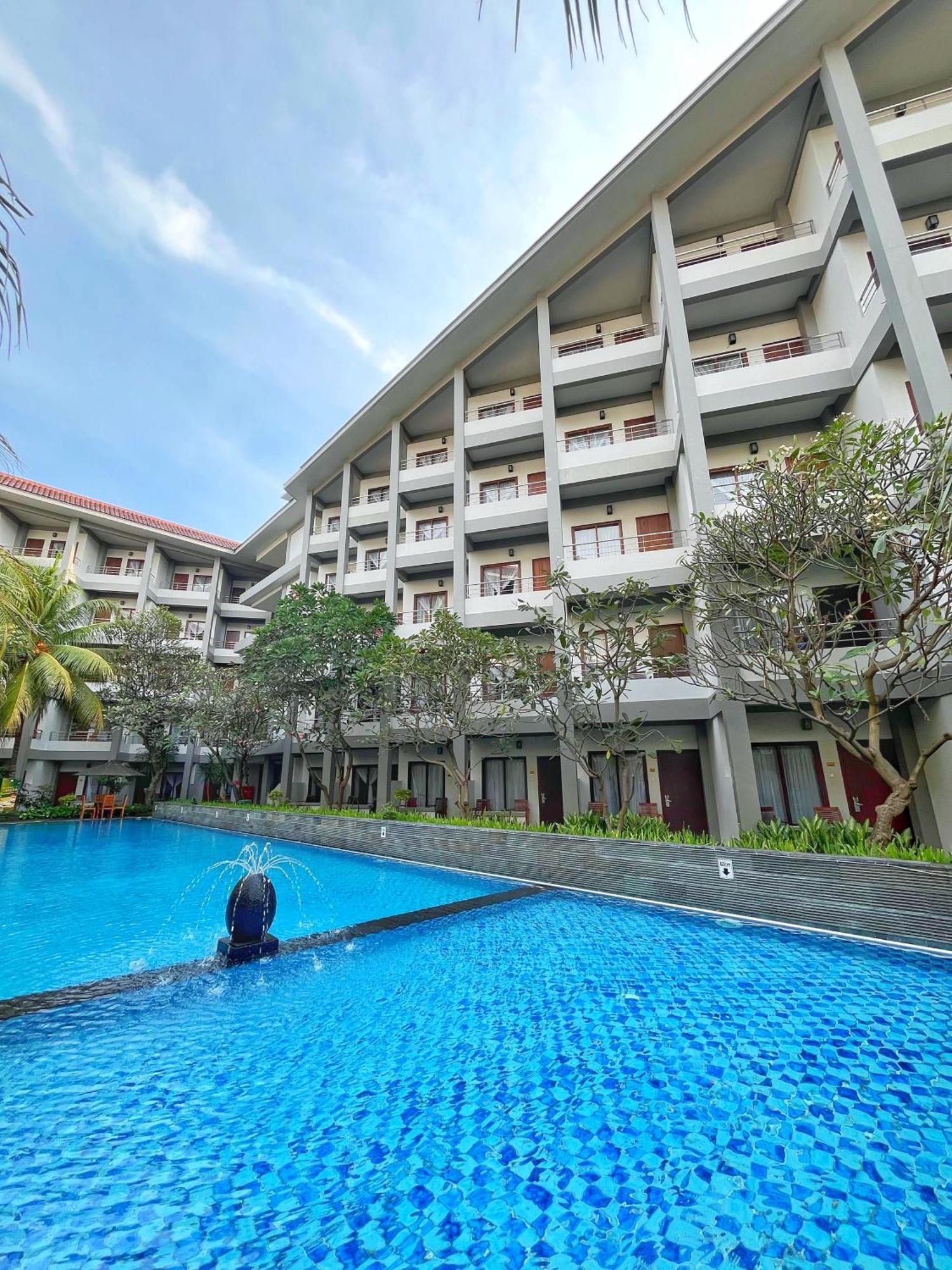 Lombok Garden Hotel Матарам Экстерьер фото