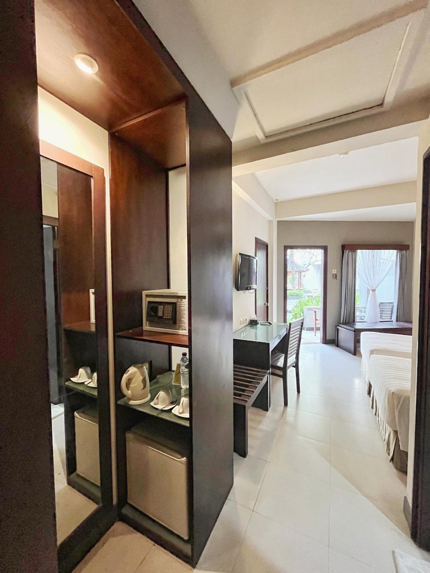 Lombok Garden Hotel Матарам Экстерьер фото