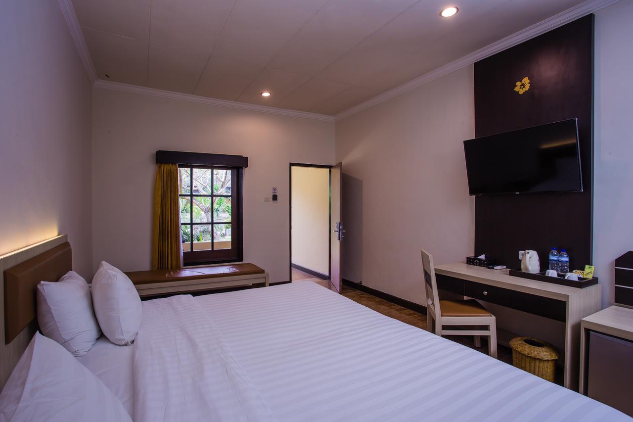 Lombok Garden Hotel Матарам Экстерьер фото